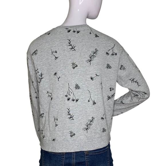Divided by H&M Floral & Butterfly Print Gray/Black Long Sleeve Crew Neck Size S - Picture 5 of 9